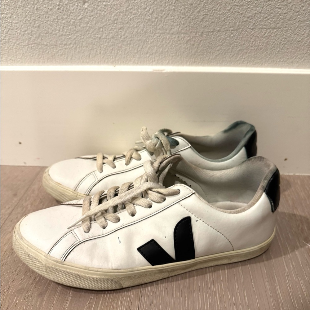 Veja Campo Sneakers women’s size 7